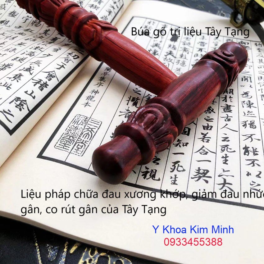 Búa gõ trị liêu theo phương phá chũa trị cơ xương khớp Tây Tạng