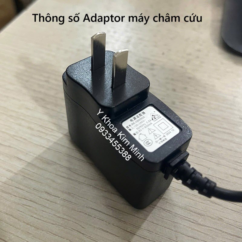 Cục adaptor dùng cho máy châm cứu 5 cọc, 6 cọc 12 kim có thông số điện 100-240V, 50Hz/60Hz, 0.5A, 9V = 600mA