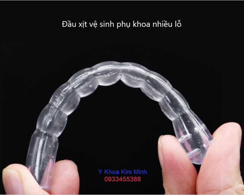 Đầu phun xịt vệ sinh phụ khoa nhiều lỗ nối với bình đựng dung dịch phụ khoa