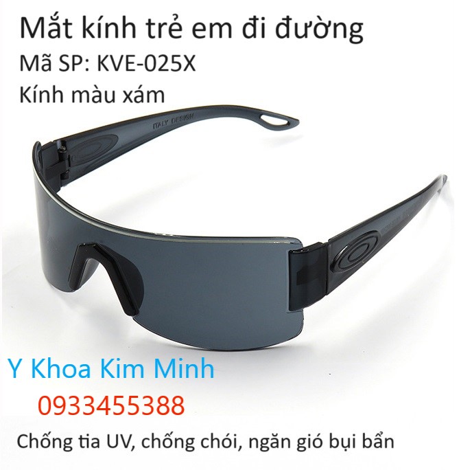 Mắt kính trẻ em dùng đi đường màu xám đen KEV-025X bán ở Y Khoa Kim Minh