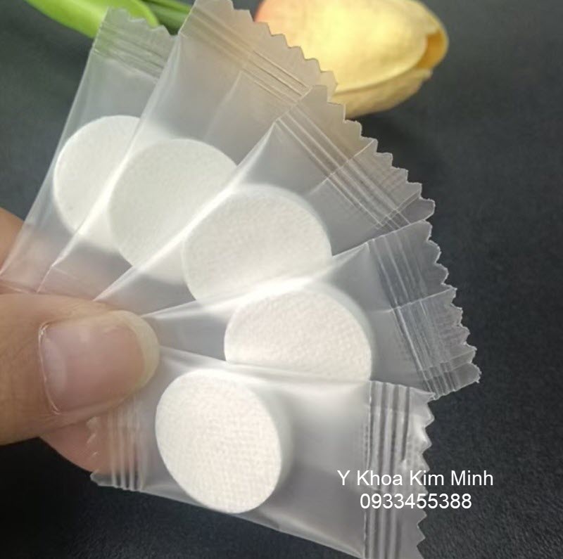 Mặt nạ ủ mặt đi với búa siêu âm lạnh