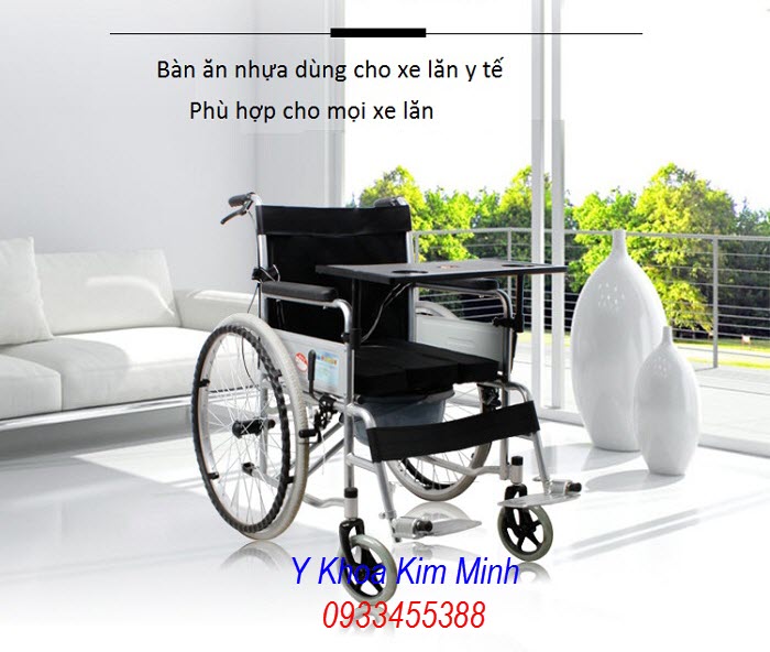 Bàn ăn bằng nhựa gắn trên xe lăn y tế đa năng, xe lăn y tế thường - Y Khoa Kim Minh